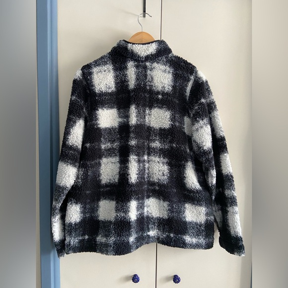 Columbia Gray and White Fleece Jacket - Picture 2 of 4